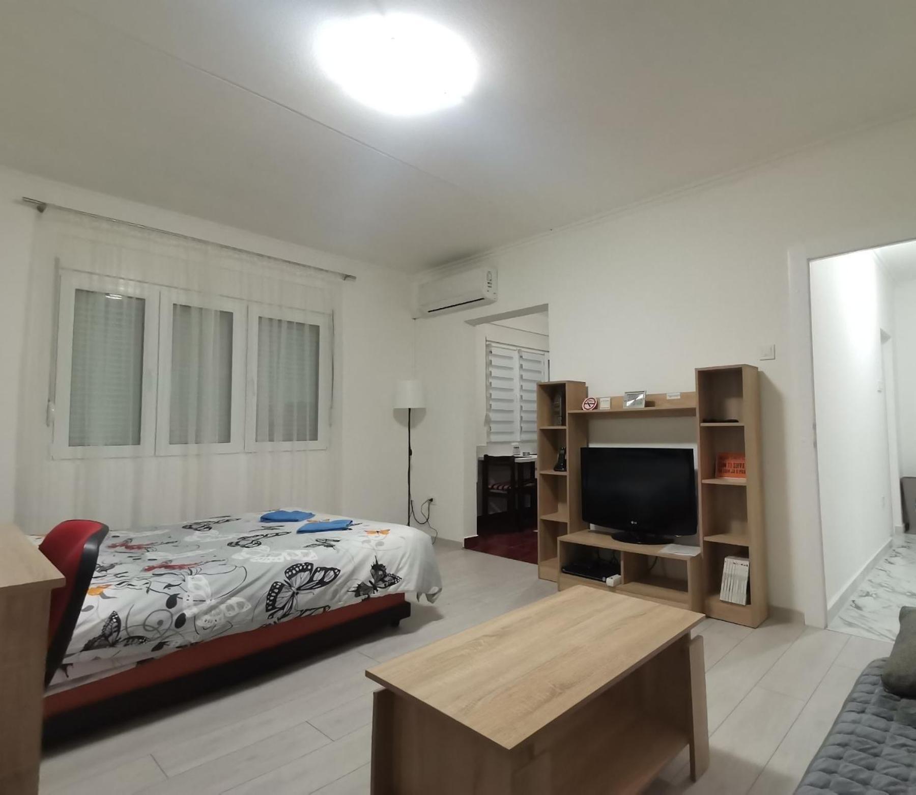 England Apartment
